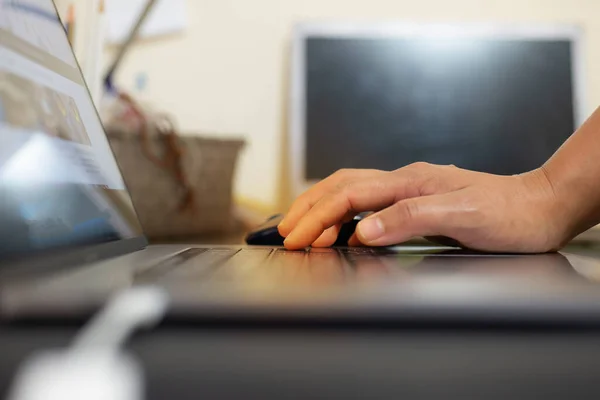 Laptop Technologiekonzept Verschwimmen Lassen — Stockfoto