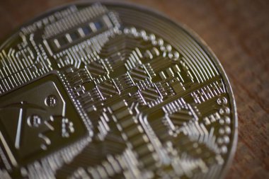 Paraları kripto para piyasası iş konseptine yakın tut.