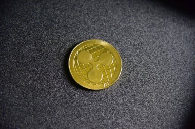 Paraları kripto para piyasasında kapat.