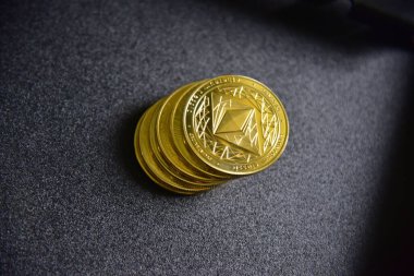 Paraları kripto para piyasasında kapat.