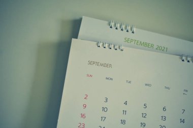 Bulanık takvim beyaz ton planlama 2021.