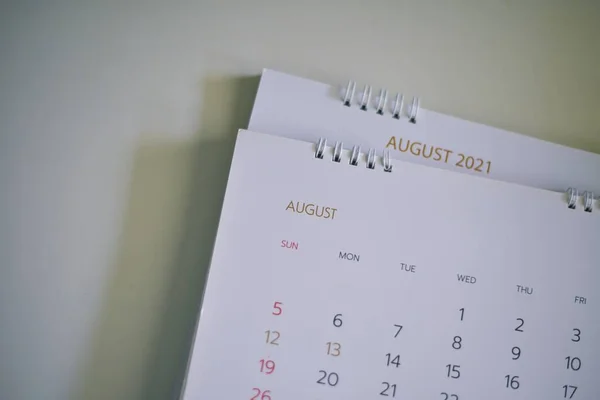 Размытый Календарь Концепции Планирования Белого Тона 2021 — стоковое фото