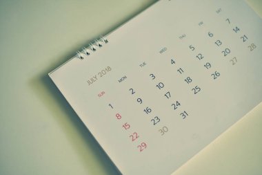 Beyaz ton planlama kavramında bulanık takvim.