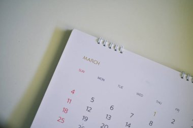 Beyaz ton planlama kavramında bulanık takvim.