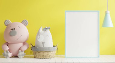 Çocuk odasındaki posterin çerçevesini sarı aydınlatıcı arka plan 3D döşeme üzerine kurgula.