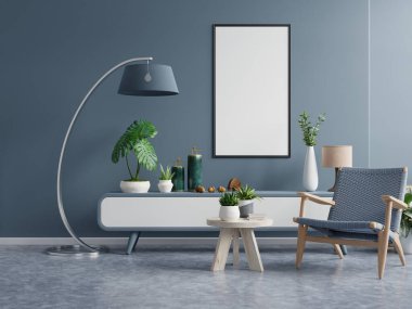 Oturma odasının iç tarafındaki boş koyu yeşil duvarda dikey çerçeveler ve koyu mavi kadife zırh 3D işlemeli poster modeli.