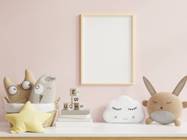 Çocuk odasının iç kısımlarına posterleri, boş pembe duvar arkaplanlarına posterleri, 3D görüntüleme