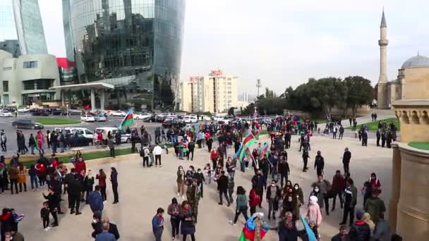Victory Day viering in Azerbeidzjan. Azerbeidzjan en Turkije: Eén natie twee staten. Bakoe-Azerbeidzjan: 10 november 2020. — Stockvideo