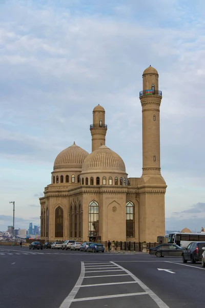 The Bibi-Heybat Mosque. A historical mosque in Baku, AzerbaijanIslamic buildings —  Fotos de Stock