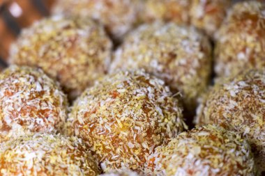 Geleneksel Türk Havucu Lezzetli Cezerye, seçici odaklanma. Tatlı toplar.