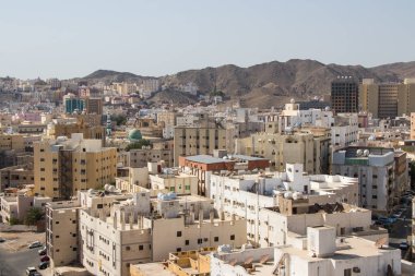 Mekke şehrinde tipik Arap mimarisi. Mekke 'nin varoşlarında. Suudi Arabistan 'da yoksulluk ve sosyal mesele.