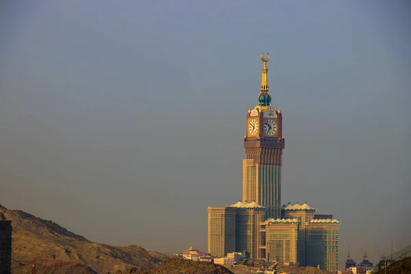 Tour de l'horloge de La Mecque. Skyline avec Abraj Al Bait. Arabie saoudite — Photo