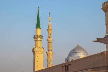 Medine 'de Osmanlı usulü minare. Mescid Nabawi 'nin minareleri, peygamber camisi. Madinah al Munawwarah