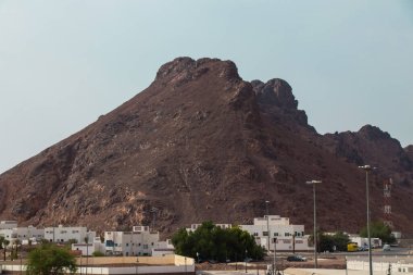 Uhud Dağı. Tepe, İslam 'ın tarihi yerlerinden biridir. Uhud şehidi
