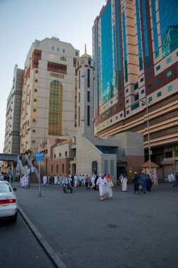 Mekke 'deki Mescid-i Haram veya Cin Camii. Mekke şehrinde yaşam tarzı. Mekke 'nin Kenar Mahallesi - Suudi Arabistan: 27 Ağustos 2018