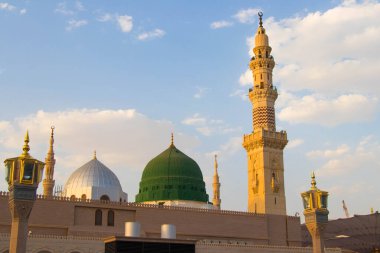Medine, Mescid Nabawi veya Peygamber Camii. Meşhur Yeşil Kubbe. Madinah al-Munawwarah