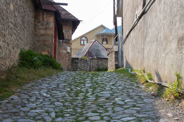 Antiguo pueblo de montaña. Kish pueblo de Sheki - Azerbaiyán — Foto de Stock