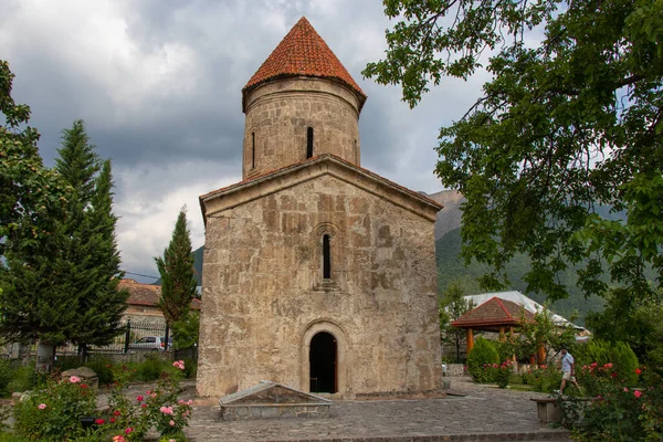 Azize Elishe Kilisesi Azerbaycan 'ın Sheki şehrindeki Kish köyünde. Kafkasya 'nın ilk Hıristiyanlığı — Stok fotoğraf