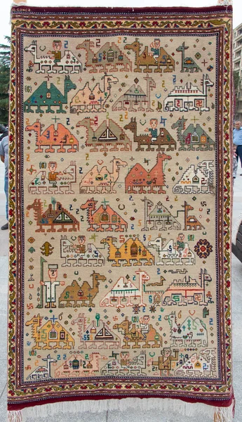Modello di tappeto con motivi orientali. Tappeto tradizionale azero — Foto Stock