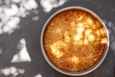 Hareseh Arap irmikli kek tepsisi