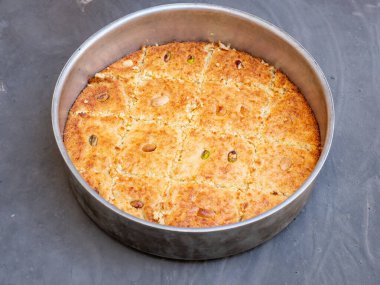 Hareseh Arap irmikli kek tepsisi