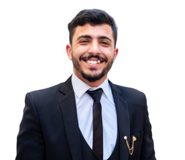 Kendine güveni yüksek bir smokin giyen neşeli genç adam bir sonraki için hazır.