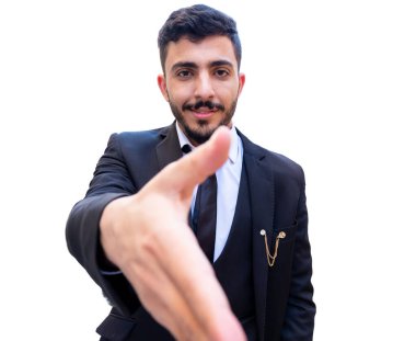 Arap adam konuklarla tokalaşmak istiyor.