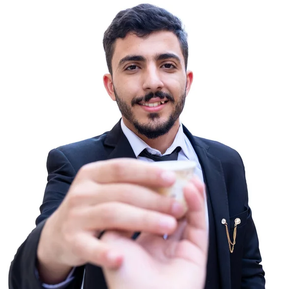 Hombre Árabe Usando Traje Sosteniendo Una Taza Café Árabe —  Fotos de Stock