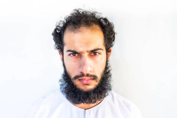 Muszlim Arab Férfi Portréja Nagyon Dühösnek Tűnik — Stock Fotó