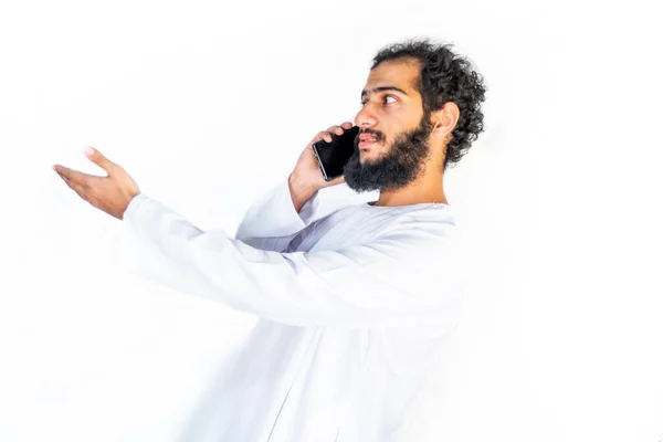 Hombre Árabe Musulmán Teniendo Una Importante Llamada Telefónica —  Fotos de Stock