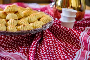 Bayram tatlısı ve kahve