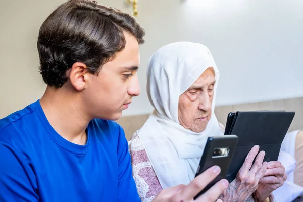 Using technology with different generations