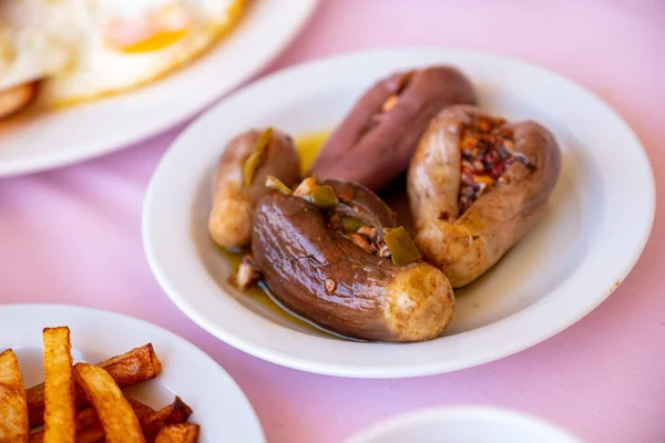 Farklı malzemelerle çok lezzetli turşular.