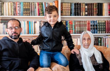 Aile bayram kutlamalarının ve misafirlerin keyfini çıkarın.