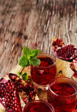 Taze nar ve suyu, seçici odak