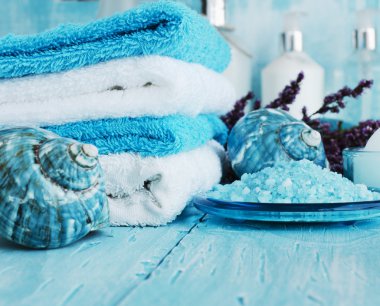 yatan çiçek ve mum Spa set