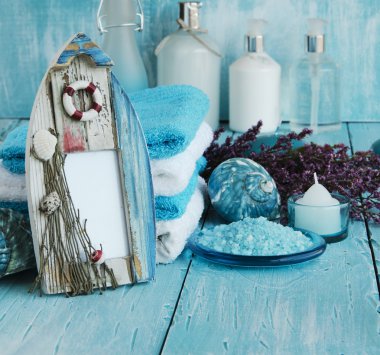 yatan çiçek ve mum Spa set