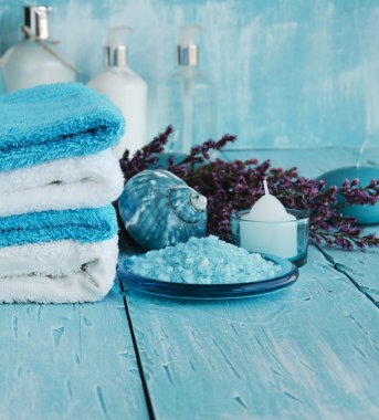 yatan çiçek ve mum Spa set