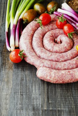 ham sığır sosis tava, seçici odak