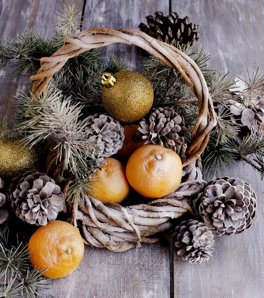 Kartki świąteczne z gałęzi jodły i ozdoba — Zdjęcie stockowe