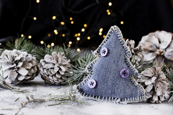 Decoración de Navidad con ramas de abeto —  Fotos de Stock