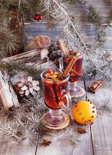 Tazza di vin brulè caldo per Natale — Foto Stock