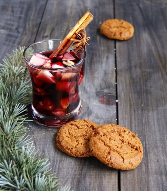 sıcak Noel fincan kek ile şarap mulled