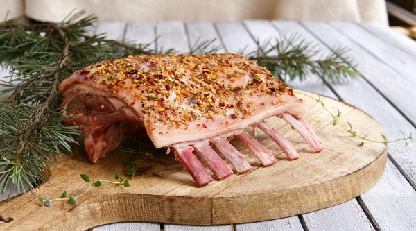 Raw lamb ribs to the Christmas and New Year's table — Stock Photo, Image