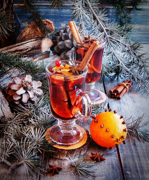 Xícara de vinho quente quente quente quente para o Natal — Fotografia de Stock