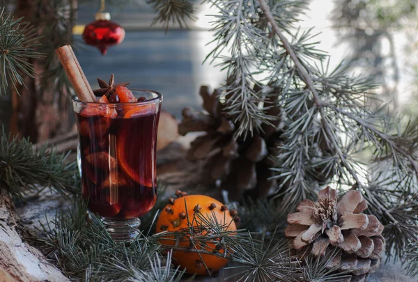 Tasse de vin chaud chaud chaud chaud pour Noël — Photo