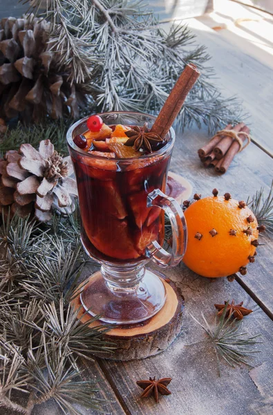 Tasse de vin chaud chaud chaud chaud pour Noël — Photo