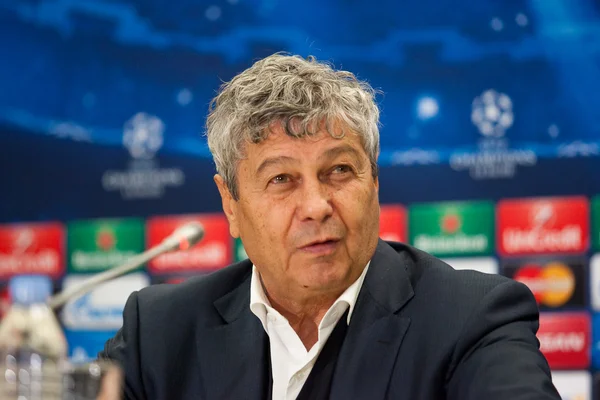 Mircea Lucescu. 5 listopada 2014. Lwów, Ukraina. — Zdjęcie stockowe