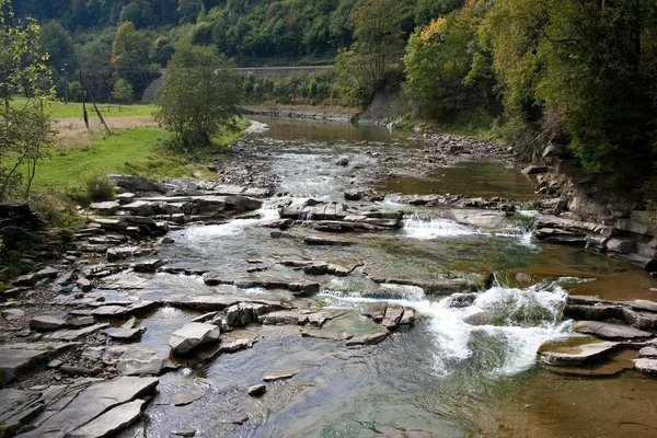 Dağ nehri