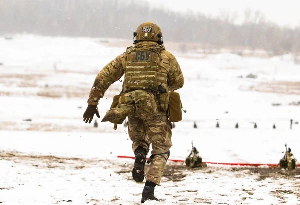 Poltava, Ukrayna - 6 Mart 2021: Ukrayna Güvenlik Servisi (SBU, Ukrayna SBU) savaşçıları